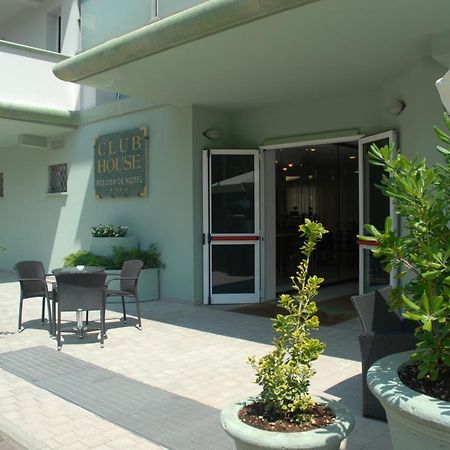 Residence Hotel Club House Cattolica Buitenkant foto