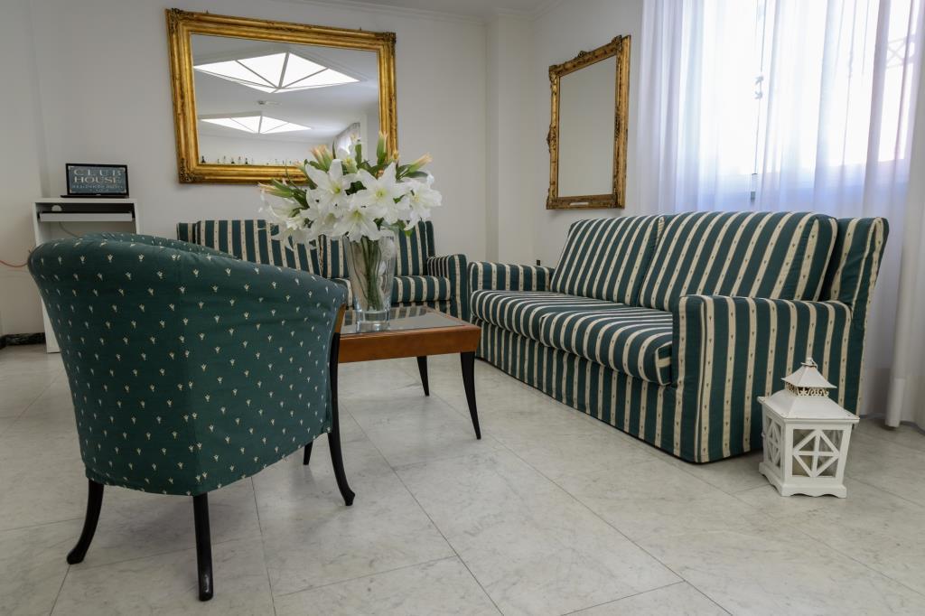 Residence Hotel Club House Cattolica Buitenkant foto